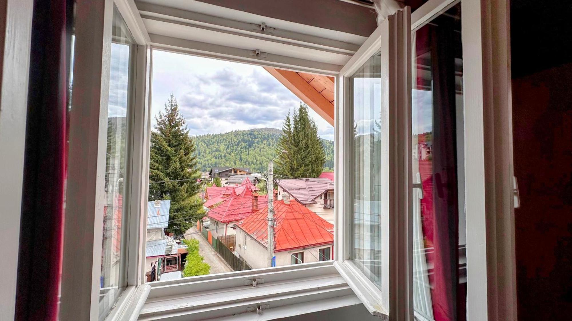 Hotel Valea Alba View - Self Check-In Buşteni Esterno foto