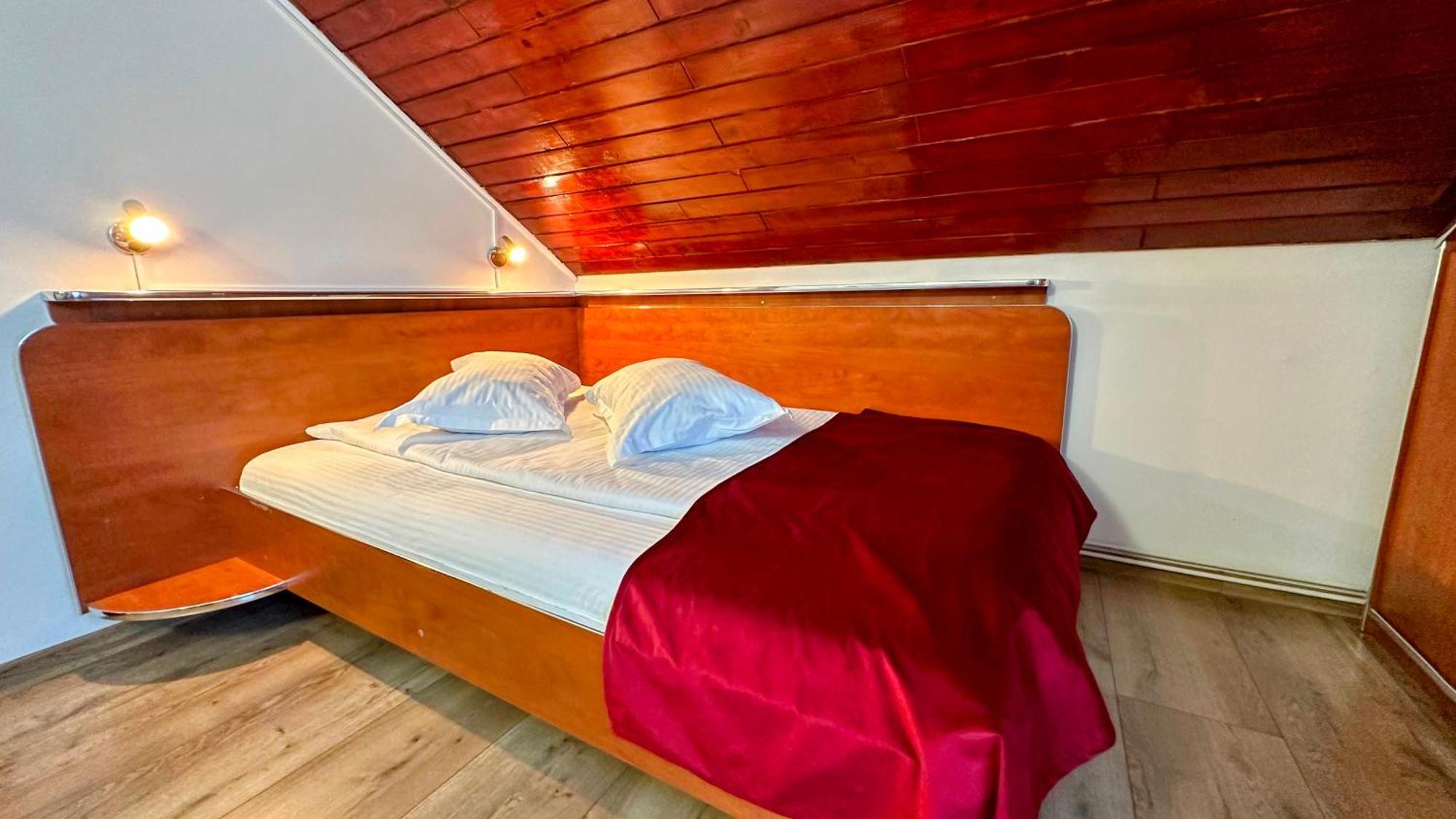 Hotel Valea Alba View - Self Check-In Buşteni Esterno foto