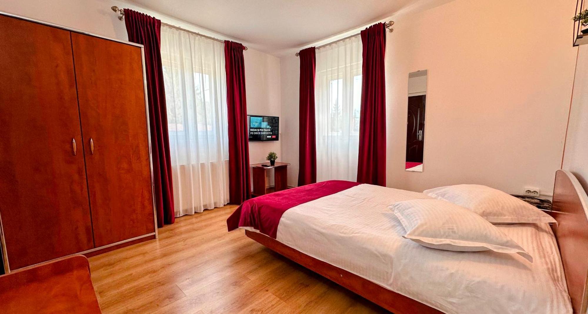 Hotel Valea Alba View - Self Check-In Buşteni Esterno foto